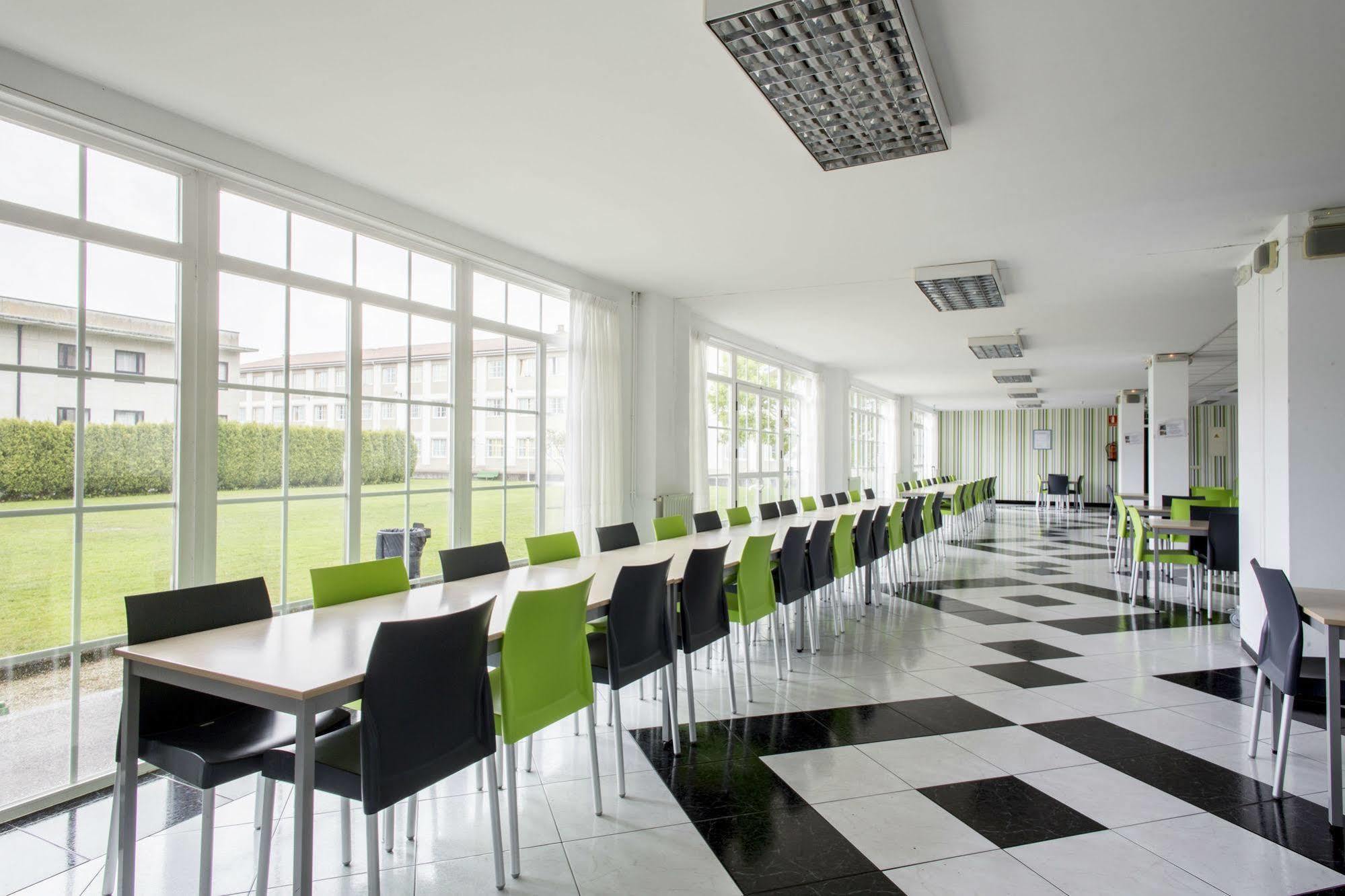 Residencia Universitaria Resa Siglo XXI Куллередо Экстерьер фото